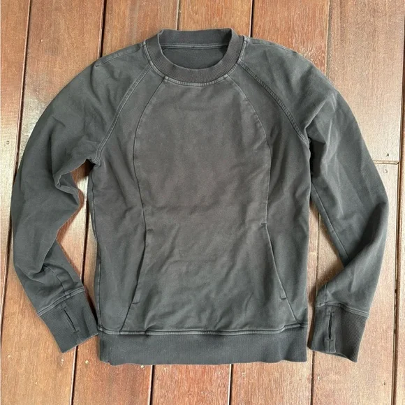 LULULEMON Sweatshirt Womens Size 4 Faded Black Scuba Crew Neck Kangaroo Terry - Picture 1 of 10